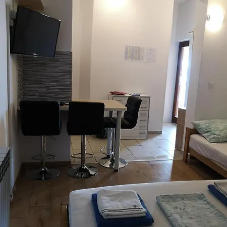 Mirica * Brodarica (Sibenik-Knin)